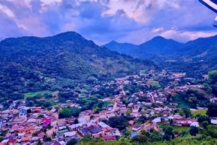 Escorts Vallecillo, Honduras — Local Companions