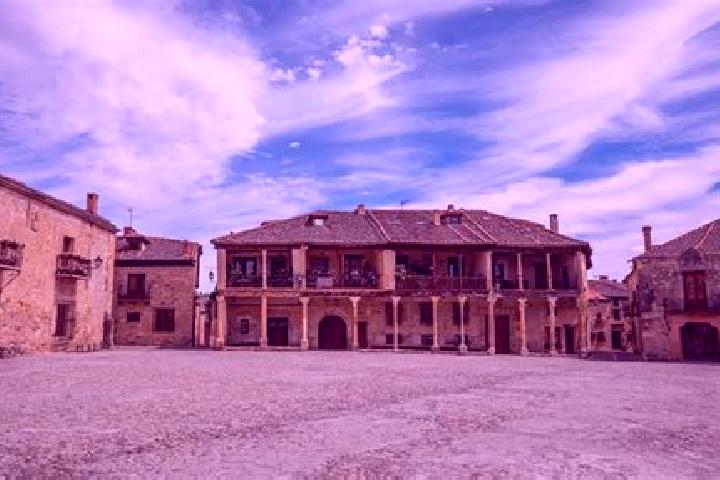Escorts Valleruela de Pedraza, Spain — Local Companions