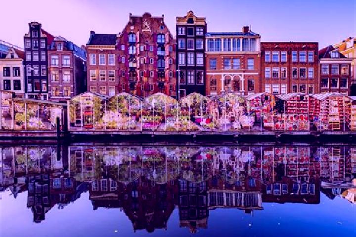 Escorts Valthermond, Netherlands — Local Companions