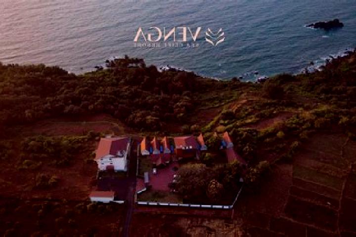Escorts Vengurla, India — Local Companions