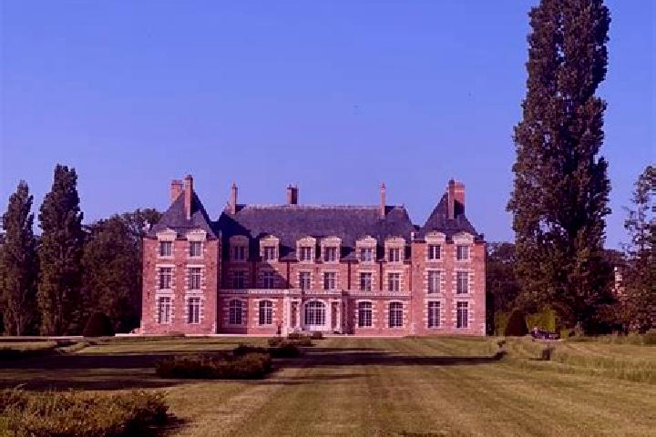 Escorts Vernou-en-Sologne, France — Local Companions