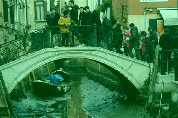 Escorts Verres, Italy — Local Companions