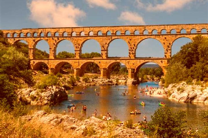 Escorts Vers-Pont-du-Gard, France — Local Companions