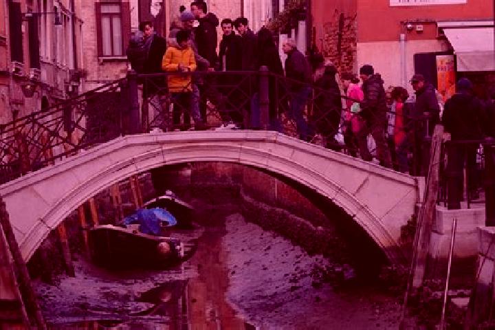 Escorts Vestone, Italy — Local Companions