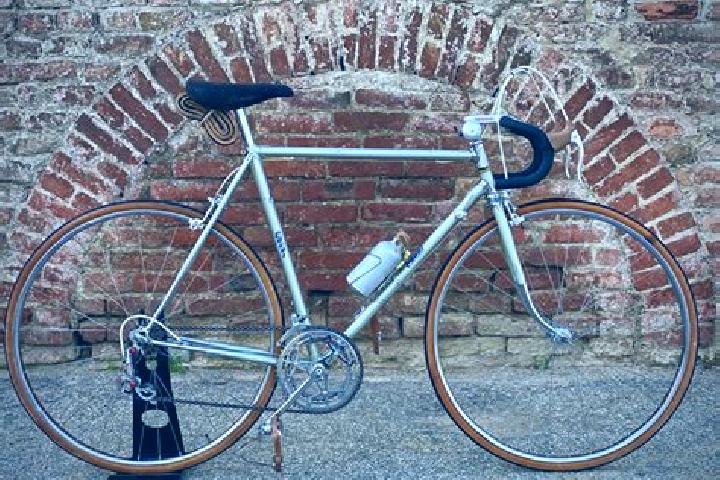 Escorts Via Fausto Coppi, Italy — Local Companions