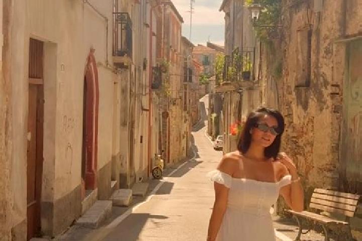 Escorts Vibonati, Italy — Local Companions