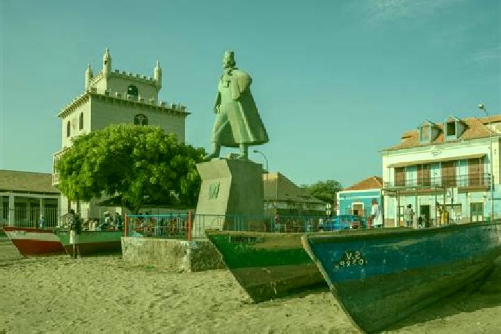 Escorts Vila do Maio, Cape Verde — Local Companions