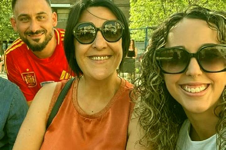 Escorts Vilanova del Cami, Spain — Local Companions