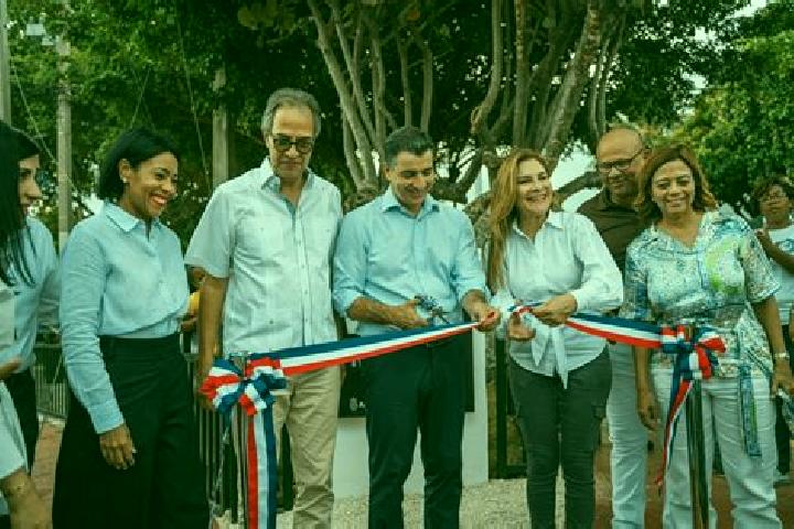 Escorts Villa Francisca, Dominican Republic — Local Companions