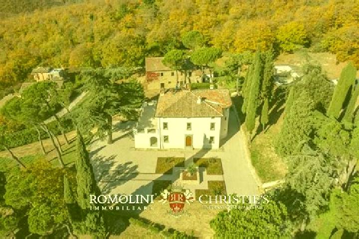 Escorts Villa Literno, Italy — Local Companions