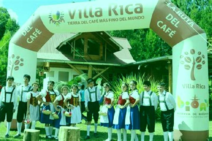 Escorts Villa Rica, Peru — Local Companions