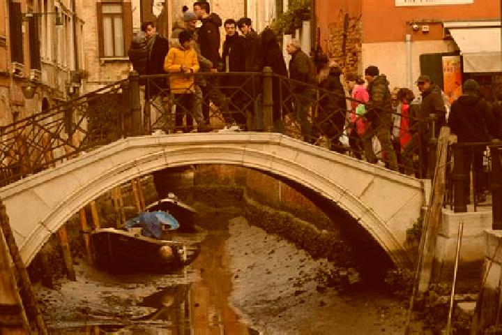 Escorts Villaggio Busonera, Italy — Local Companions