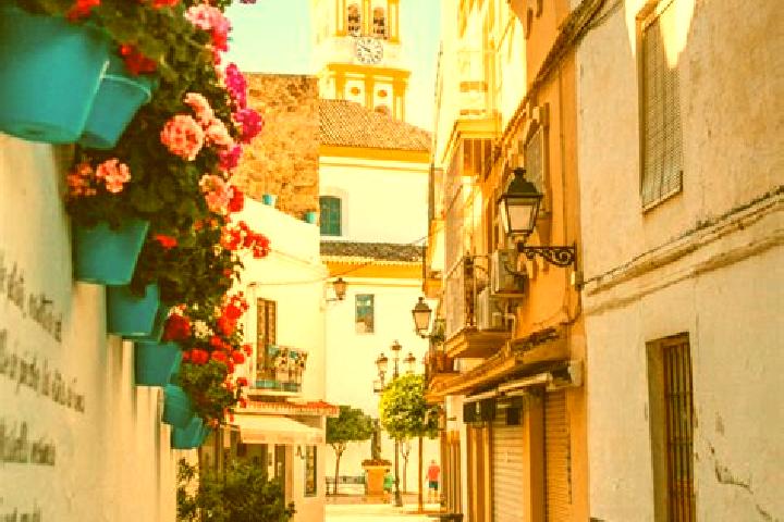 Escorts Villalcampo, Spain — Local Companions