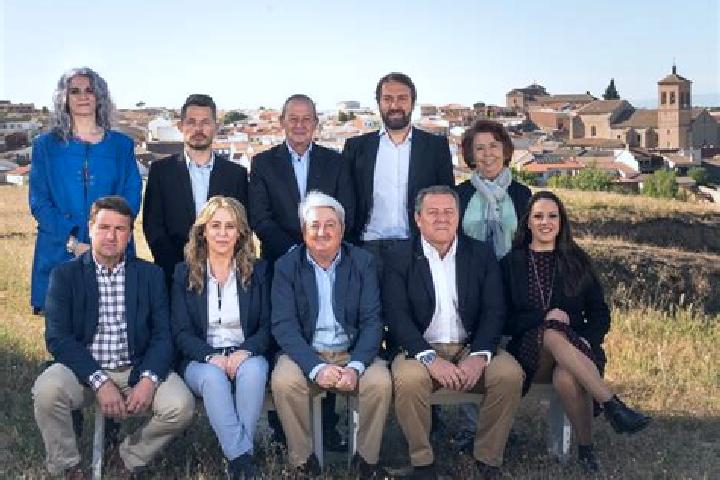 Escorts Villaluenga de la Vega, Spain — Local Companions