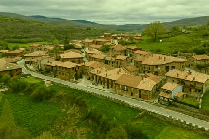 Escorts Villamiel de la Sierra, Spain — Local Companions