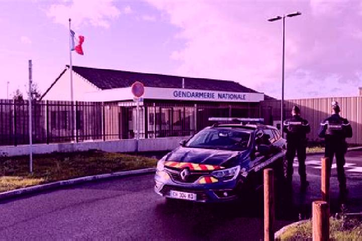 Escorts Villeneuve-la-Guyard, France — Local Companions