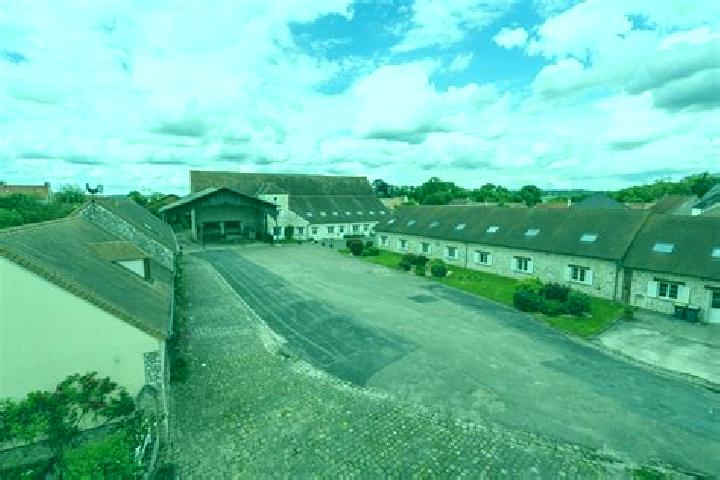 Escorts Villeneuve-sous-Dammartin, France — Local Companions