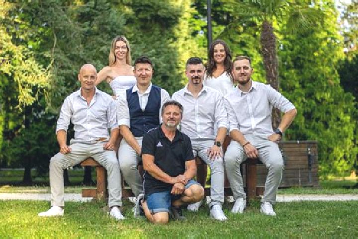 Escorts Visolaje, Slovakia — Local Companions