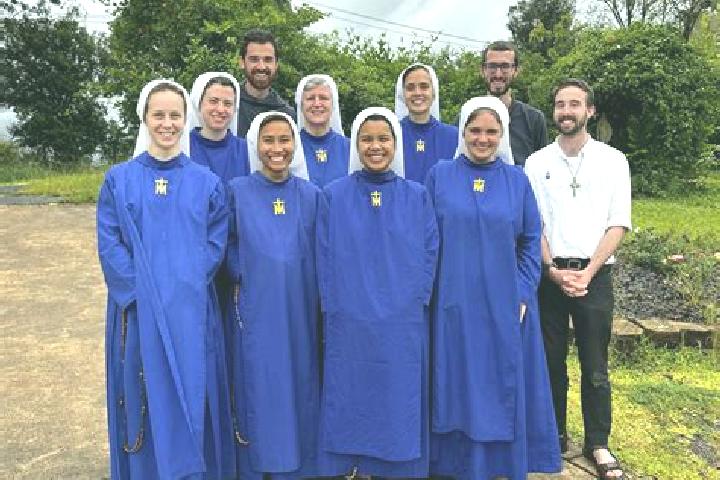 Escorts Vritz, France — Local Companions