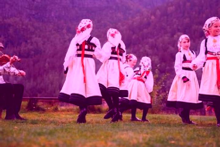 Escorts Vuonnabahta, Norway — Local Companions