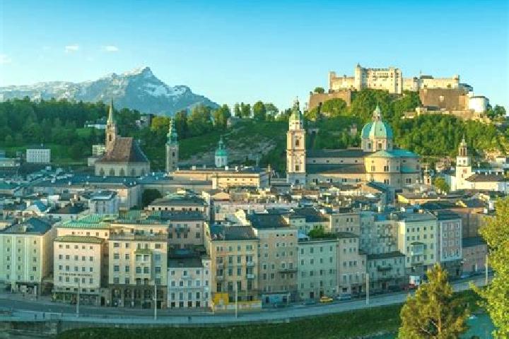 Escorts Waisenegg, Austria — Local Companions