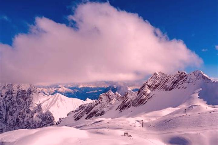 Escorts Warth, Austria — Local Companions