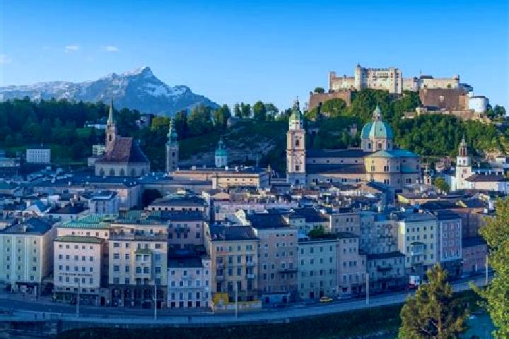 Escorts Weiten, Austria — Local Companions