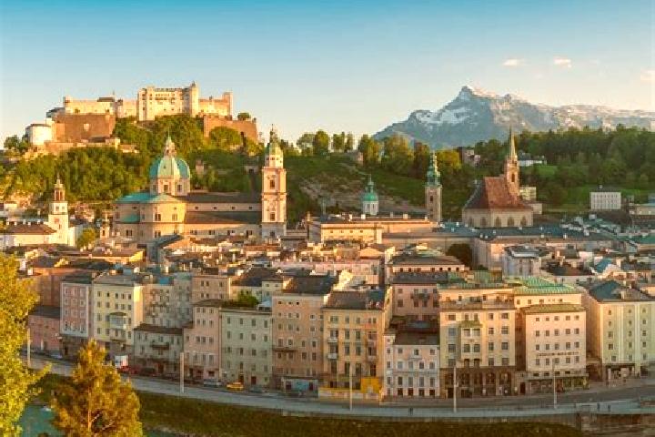 Escorts Weitendorf, Austria — Local Companions
