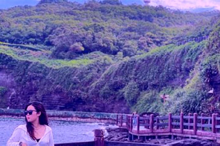 Escorts Weizhou, China — Local Companions