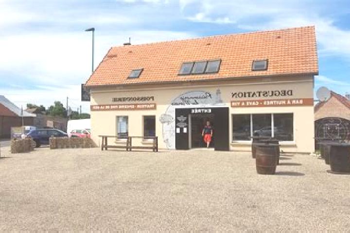 Escorts Woignarue, France — Local Companions