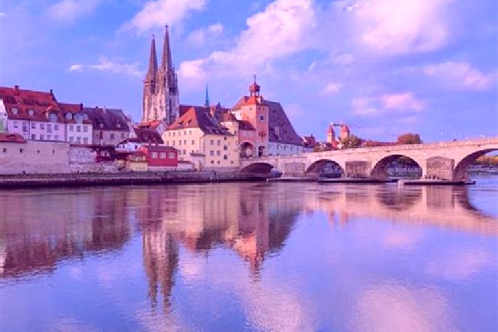 Escorts Worth an der Donau, Germany — Local Companions