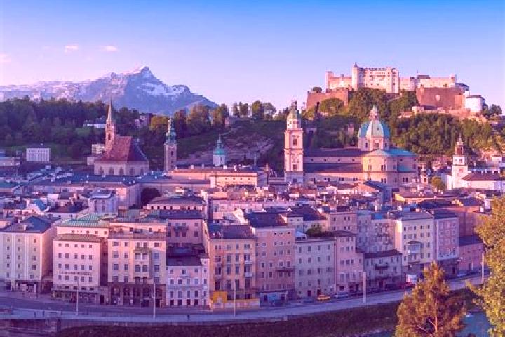 Escorts Wudmath, Austria — Local Companions
