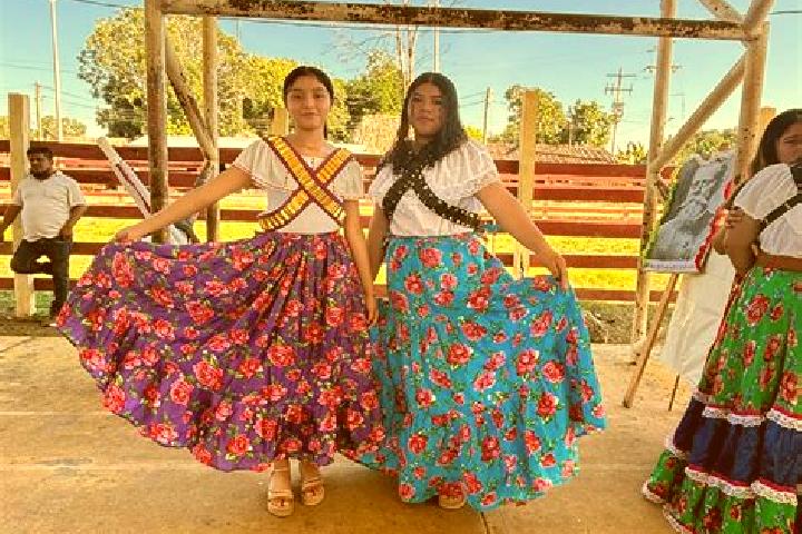 Escorts X-yatil, Mexico — Local Companions