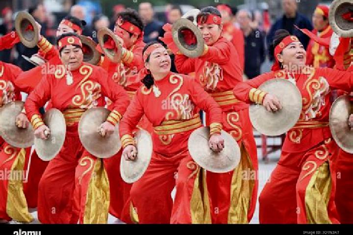 Escorts Xiping, China — Local Companions