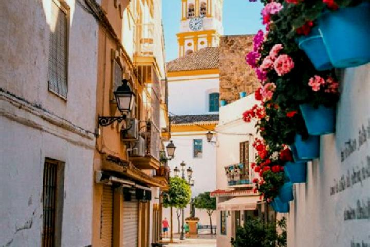 Escorts Xirivella, Spain — Local Companions