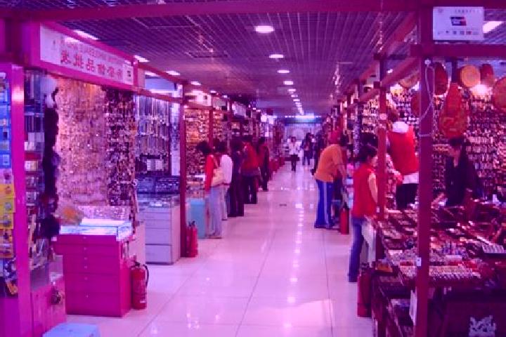 Escorts Xiushui, China — Local Companions