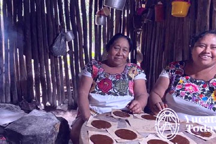 Escorts Xocen, Mexico — Local Companions