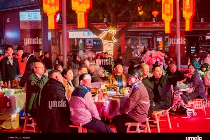 Escorts Yangjiaping, China — Local Companions