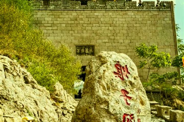 Escorts Yangquan, China — Local Companions