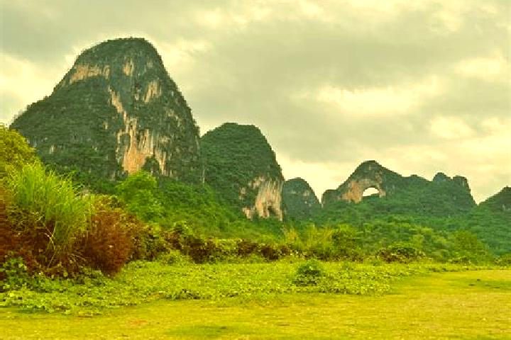 Escorts Yangshuo, China — Local Companions
