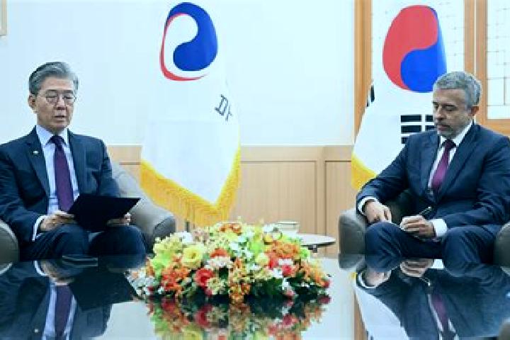 Escorts Yecheon, South Korea — Local Companions