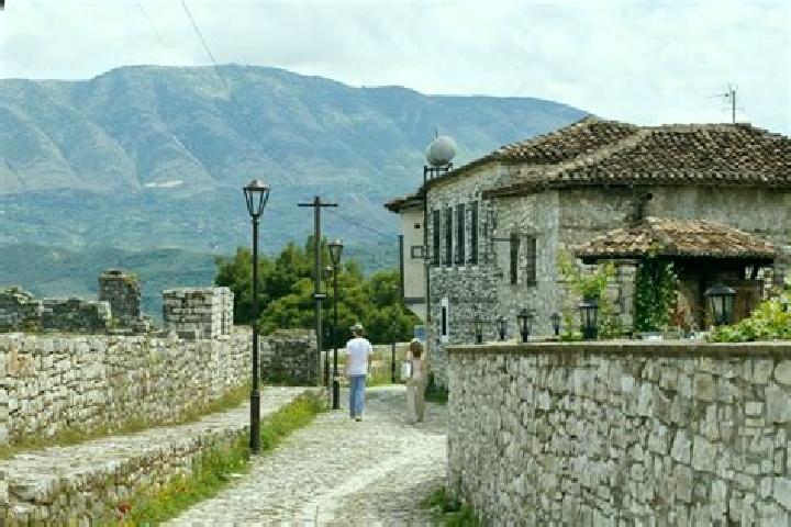 Escorts Zapod, Albania — Local Companions