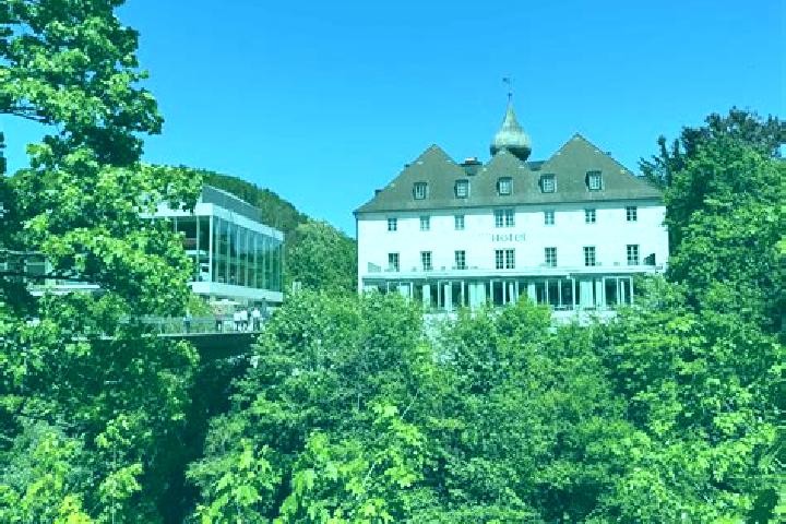 Escorts Zeillern, Austria — Local Companions