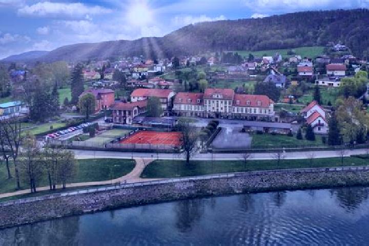 Escorts Zenklava, Czech Republic — Local Companions