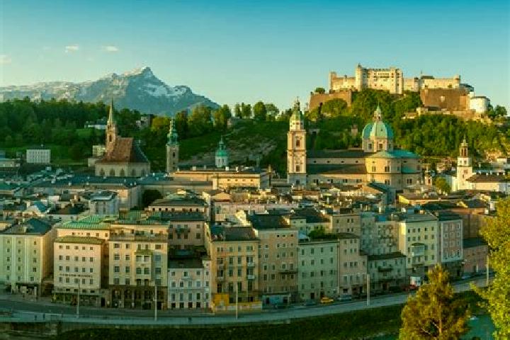 Escorts Zettling, Austria — Local Companions