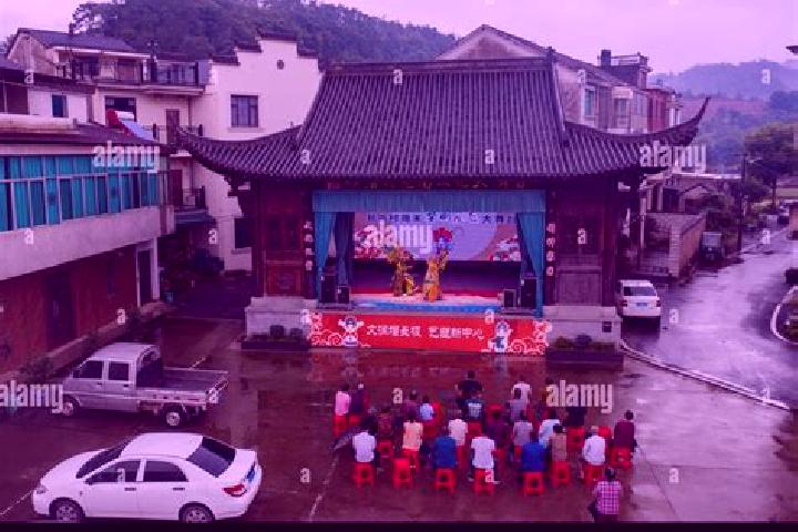 Escorts Zhengdian, China — Local Companions