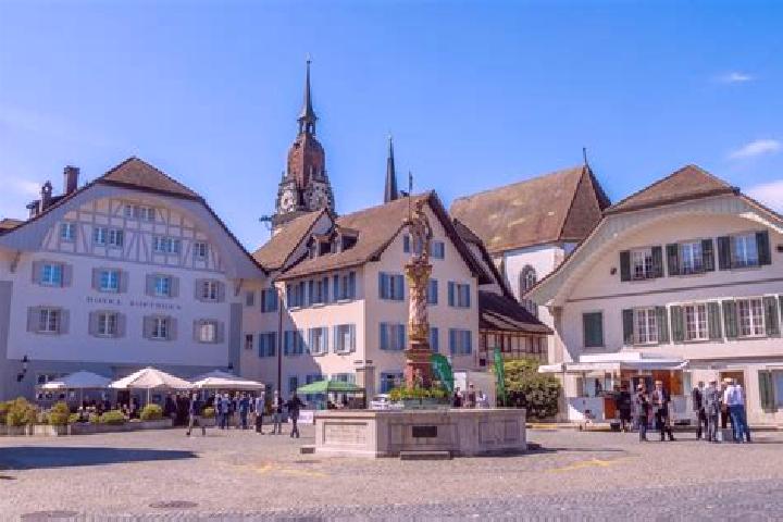 Escorts Zofingen, Switzerland — Local Companions