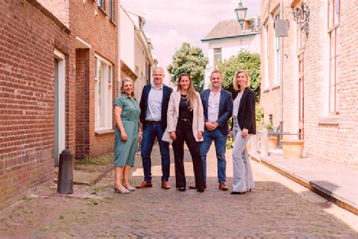 Escorts Zuilichem, Netherlands — Local Companions
