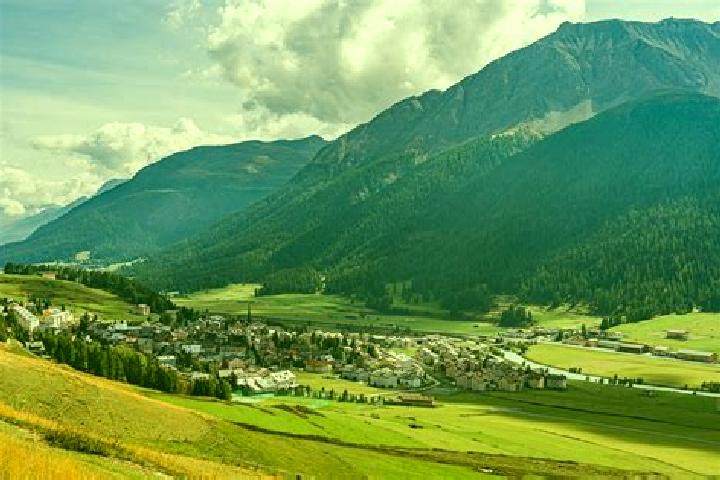 Escorts Zuoz, Switzerland — Local Companions