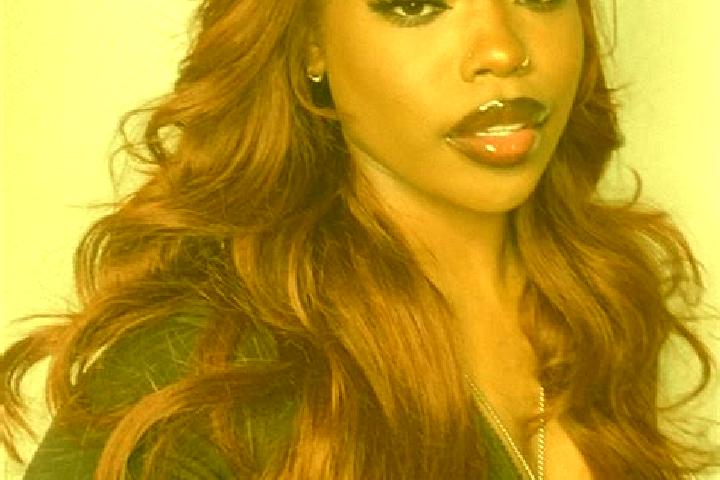 Eva, 20, a auburn amber-eyed ebony companion based in Panare. Offering CIM, Duos, A-Level. Available for incall and outcall, overnight bookings available.